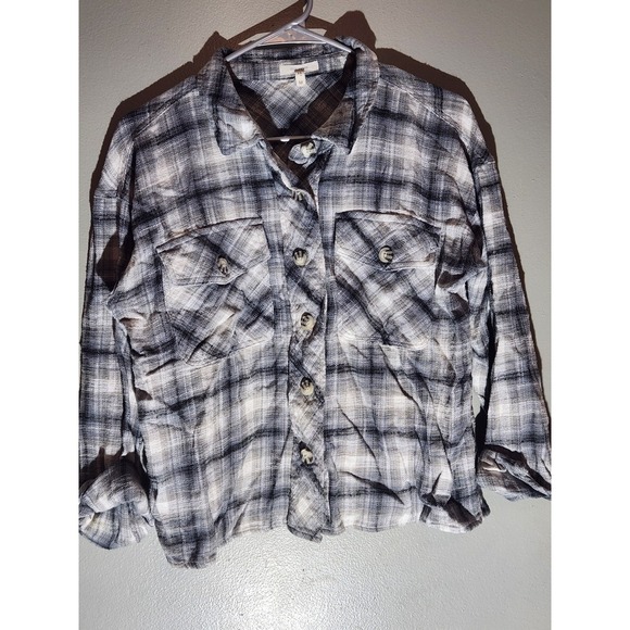 Maurices  Women's Shirt   Size M - Picture 1 of 7